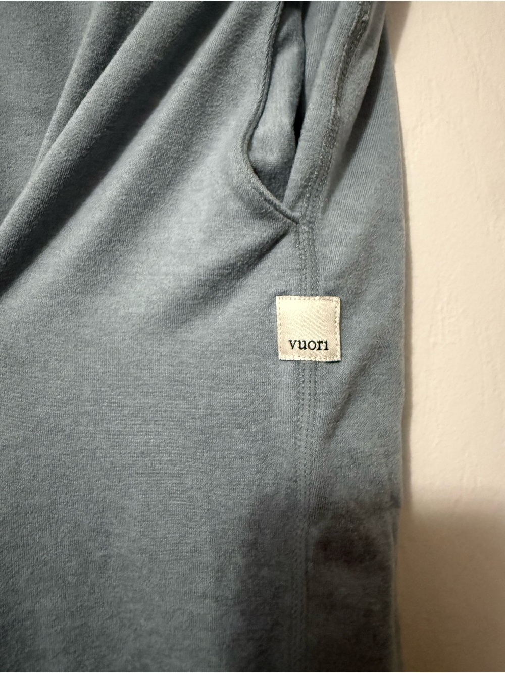 Vuori Light Blue Performance Jogger size medium - Picture 2 of 4